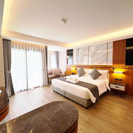 Wyndham Jomtien Pattaya Hotel Na Chom Thian Exterior foto