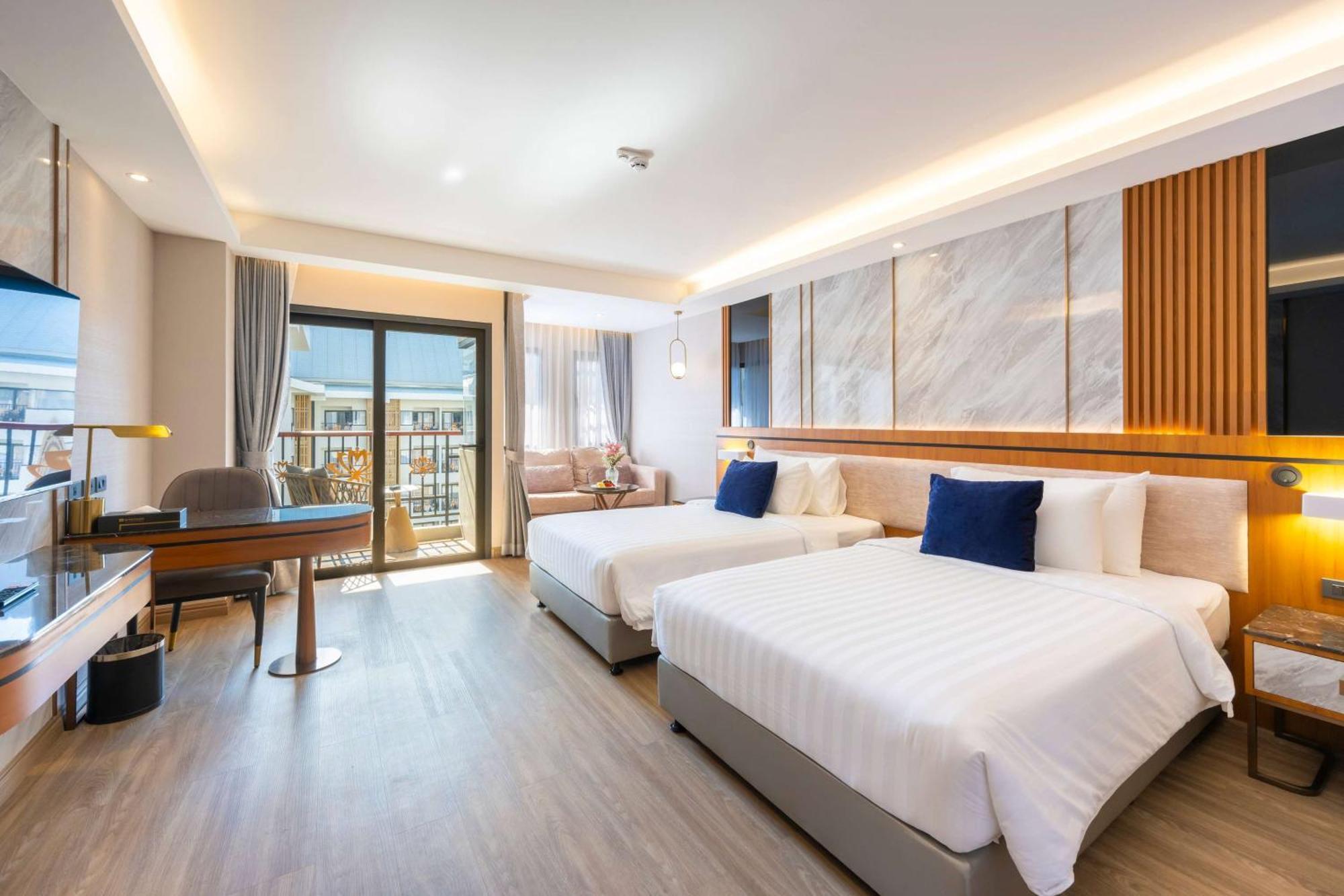 Wyndham Jomtien Pattaya Hotel Na Chom Thian Exterior foto