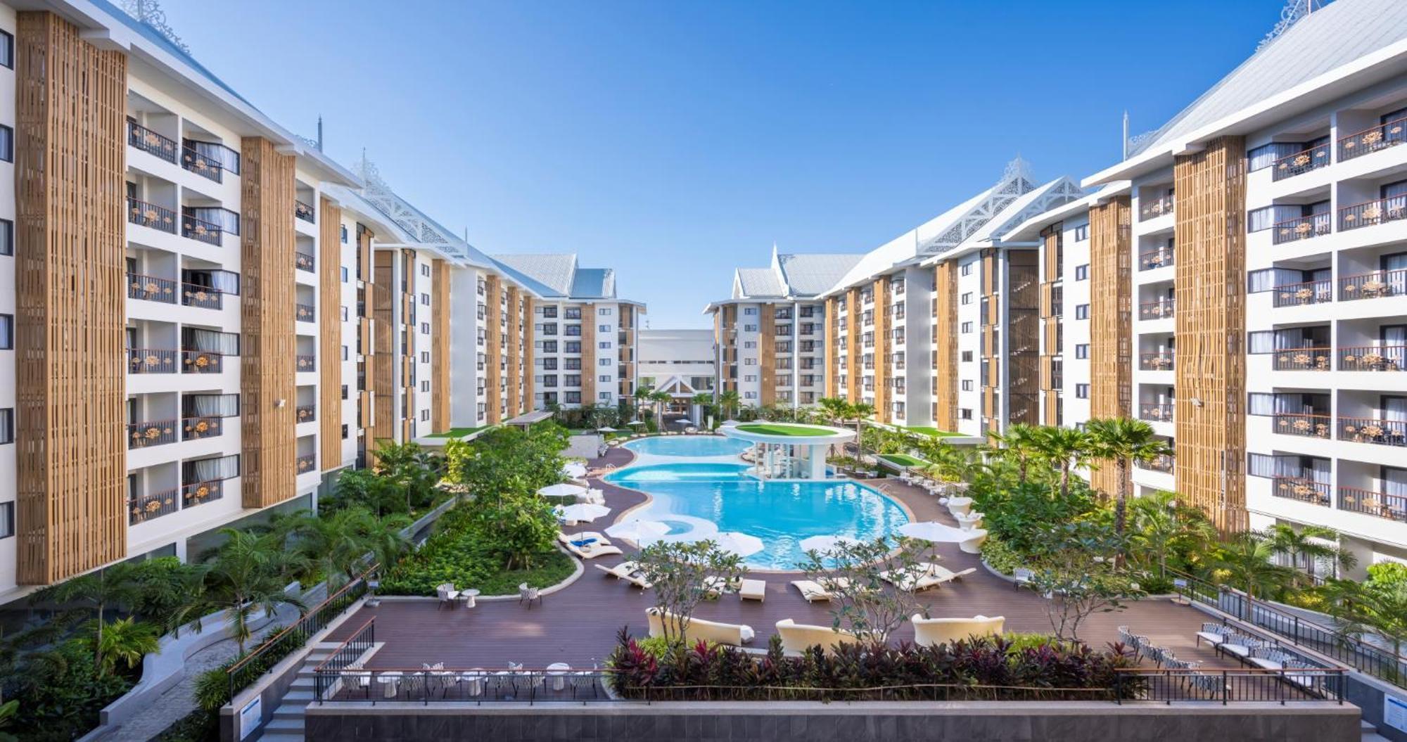 Wyndham Jomtien Pattaya Hotel Na Chom Thian Exterior foto