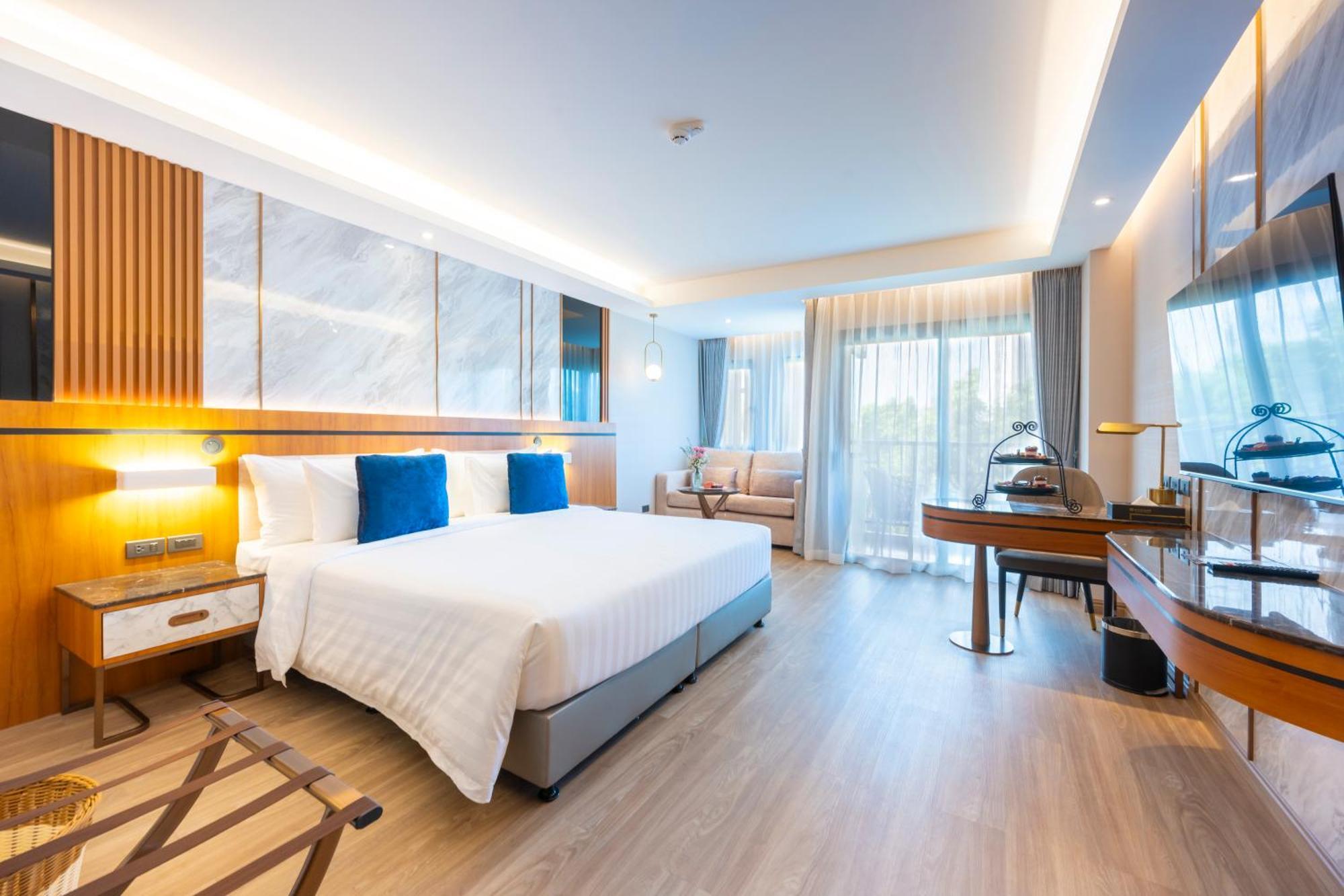 Wyndham Jomtien Pattaya Hotel Na Chom Thian Exterior foto