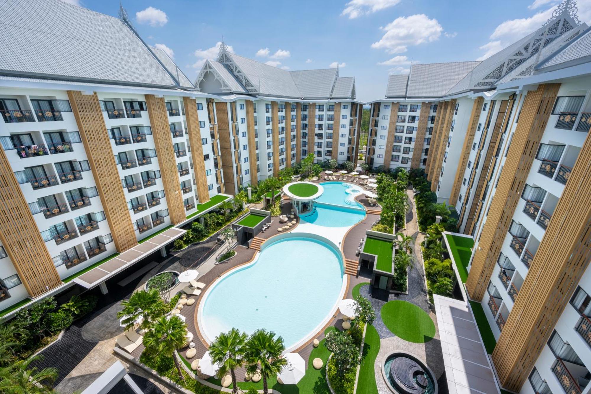 Wyndham Jomtien Pattaya Hotel Na Chom Thian Exterior foto