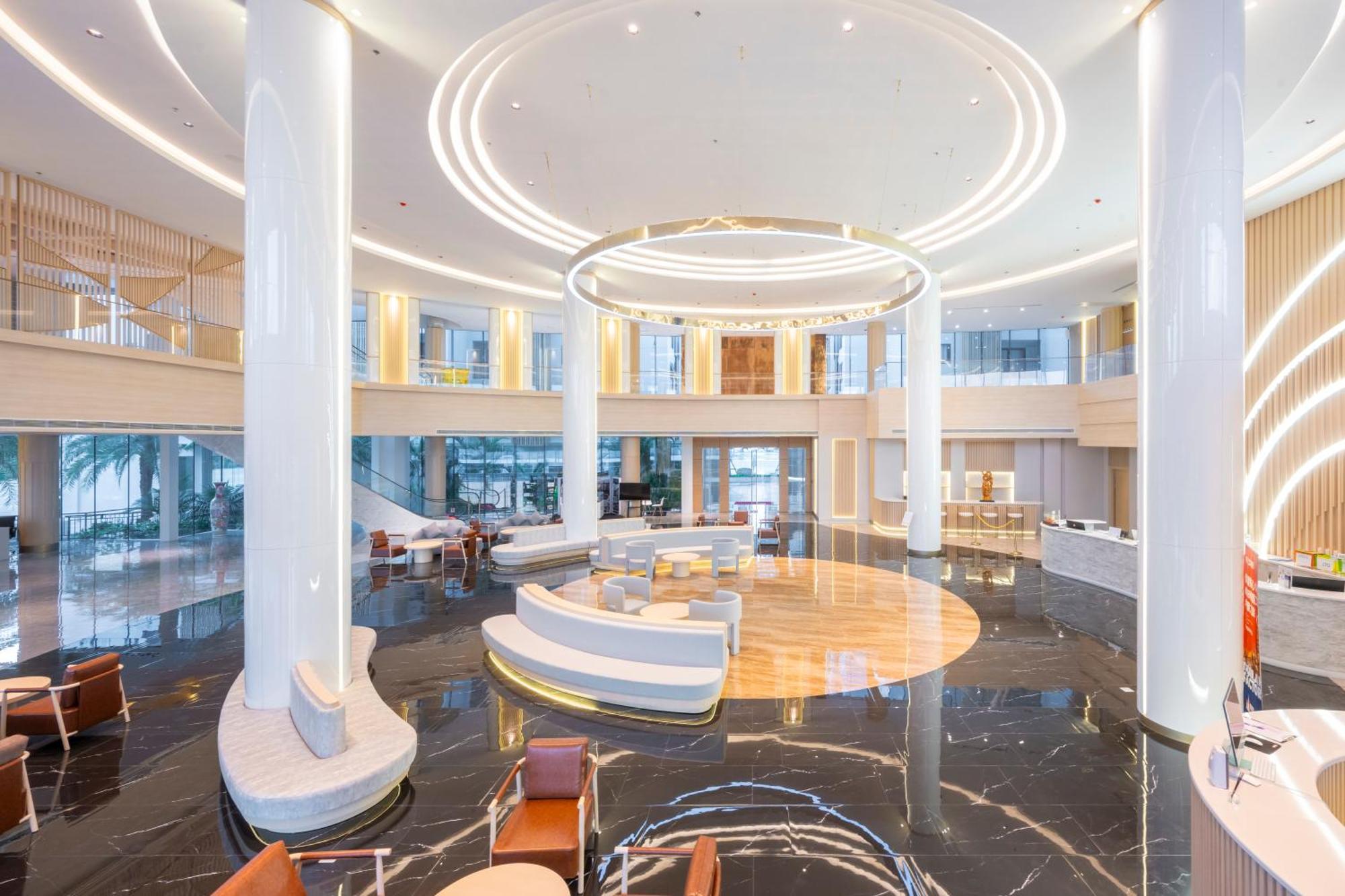 Wyndham Jomtien Pattaya Hotel Na Chom Thian Exterior foto