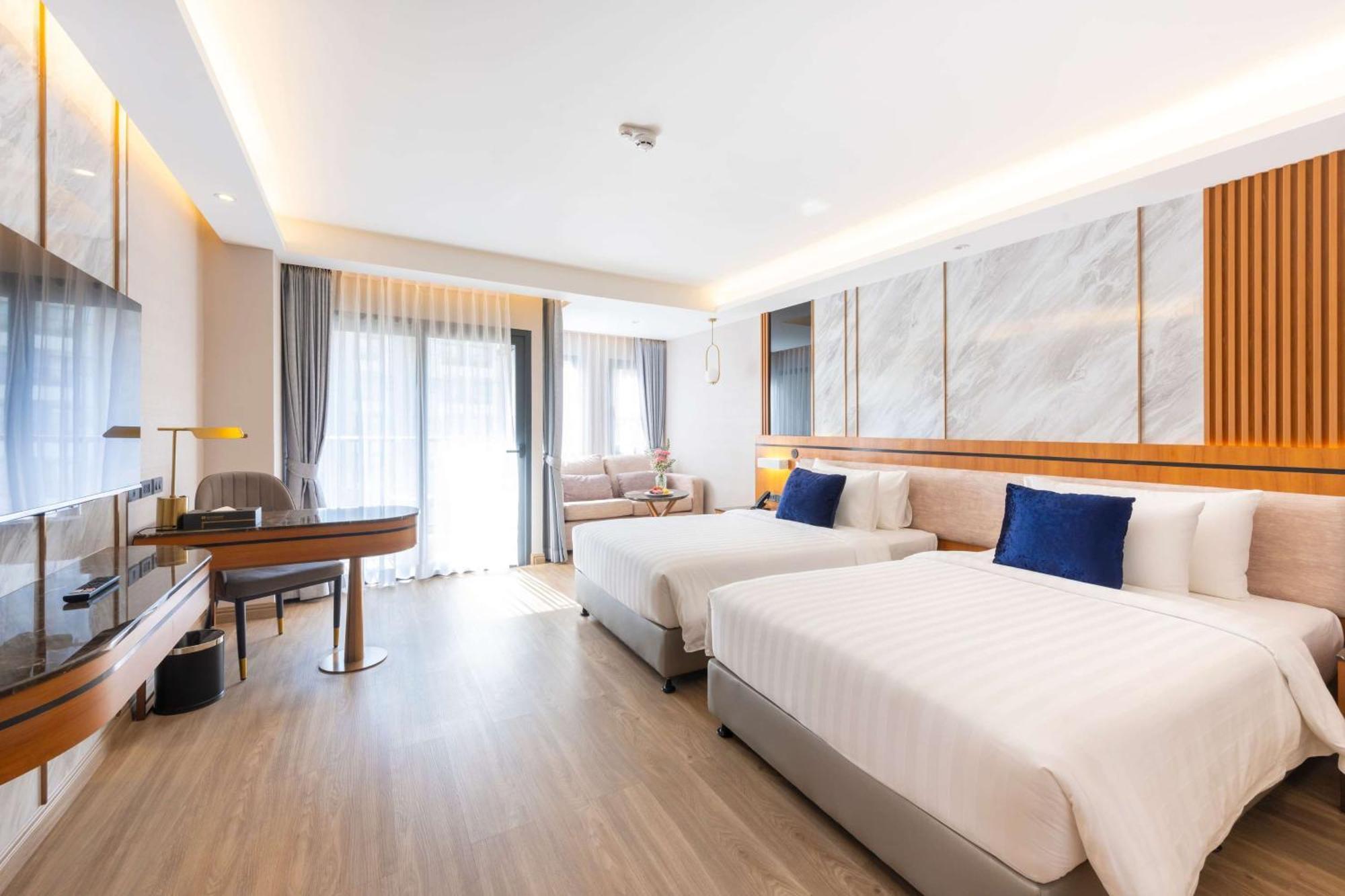 Wyndham Jomtien Pattaya Hotel Na Chom Thian Exterior foto